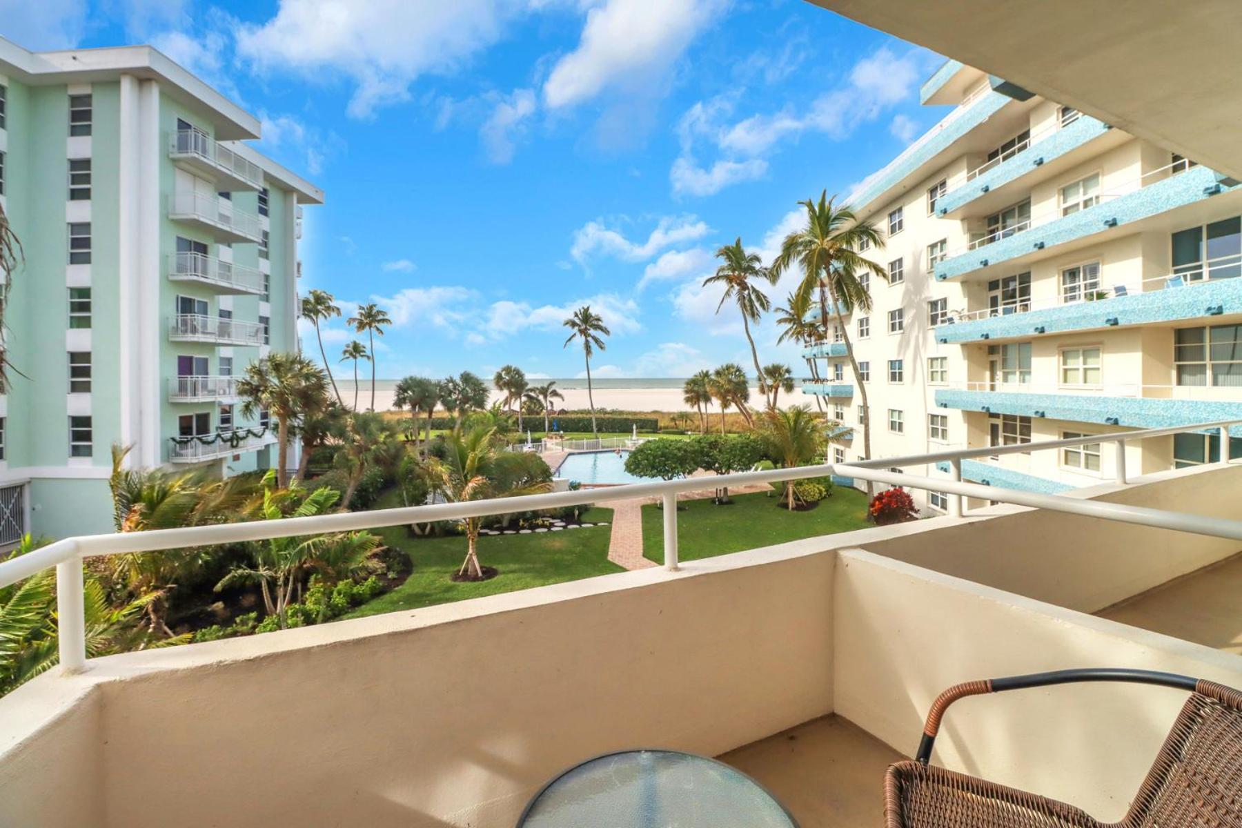 Beachfront! Best Sunset View & Location On Marco! Apartment Marco Island Exterior photo